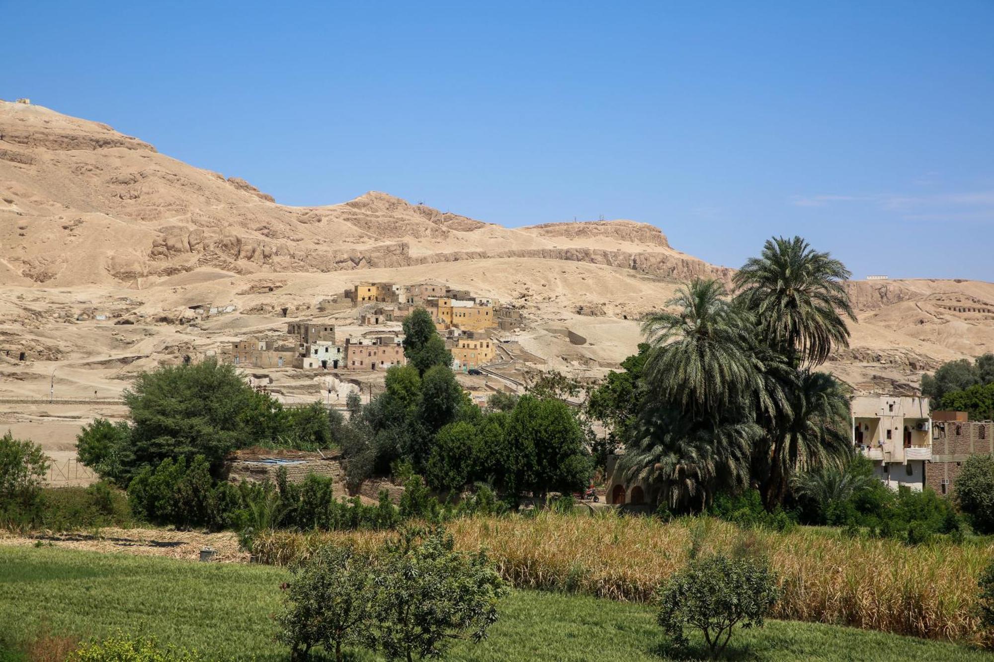 Sharqotel Luxor Eksteriør bilde